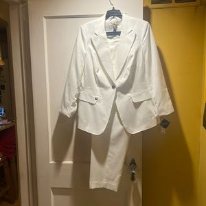 Pantsuit, Brand: Emily, size: 14W, white, new with tags